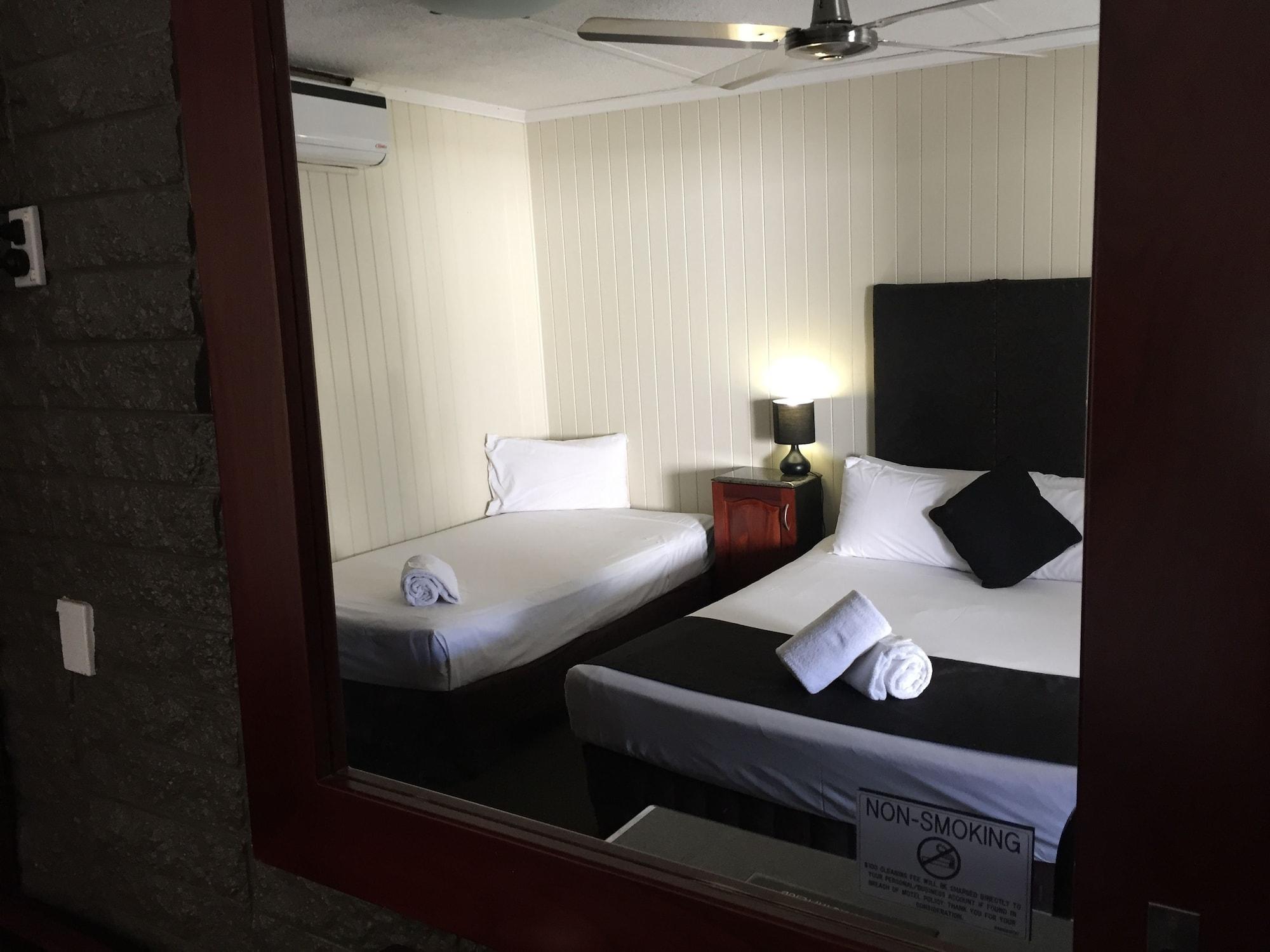 Country Plaza Motor Inn Mackay Zewnętrze zdjęcie